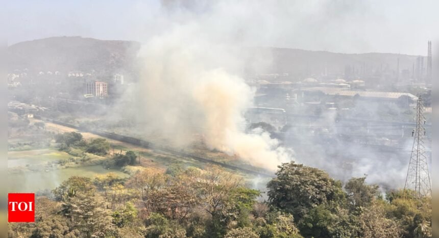 Fire breaks out near Bhakti Park in Mumbai | Mumbai News