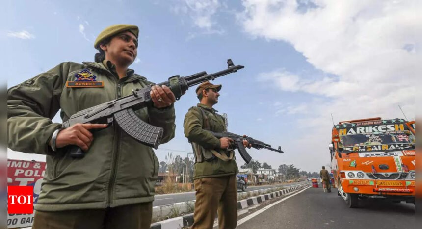 J&K Police seize 6 kg heroin, arrest 2 narcotics smugglers near LoC