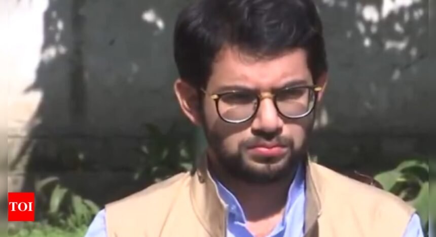 'Jo Maharashtra drohi hai, woh desh drohi bhi hai': Aaditya Thackeray targets Eknath Shinde after pat from Sharad Pawar | Mumbai News