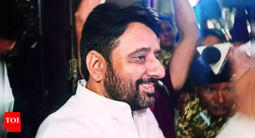 MLA Amanatullah Khan moves court for anticipatory bail, Chased by Delhi Police | Delhi News