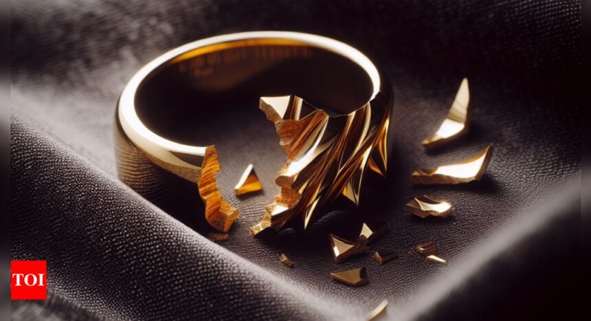 Marriage Proposal Goes Wrong After Girlfriend Eats Gold Ring Hidden in Cake | World News